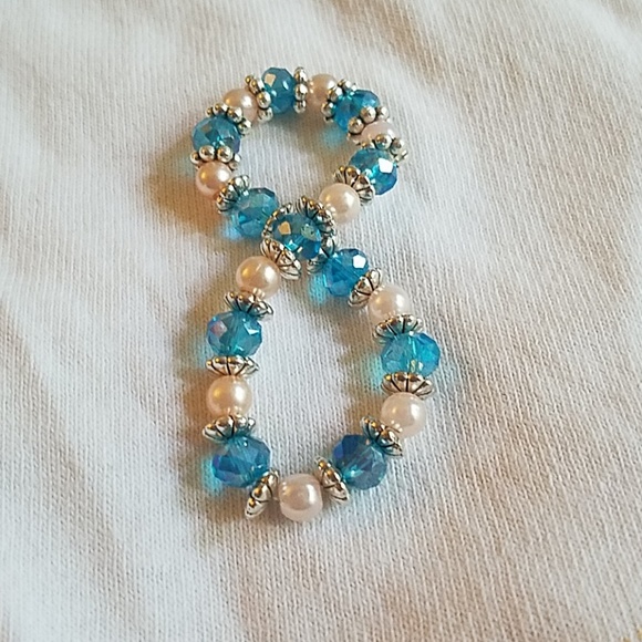 Bracelets - Picture 4 of 5